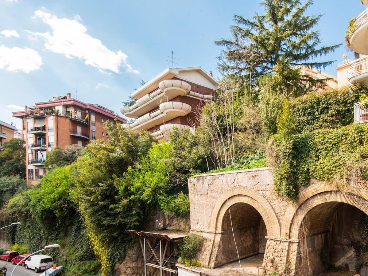 Silenzioso, Grande, Comodo A Trastevere Apartment